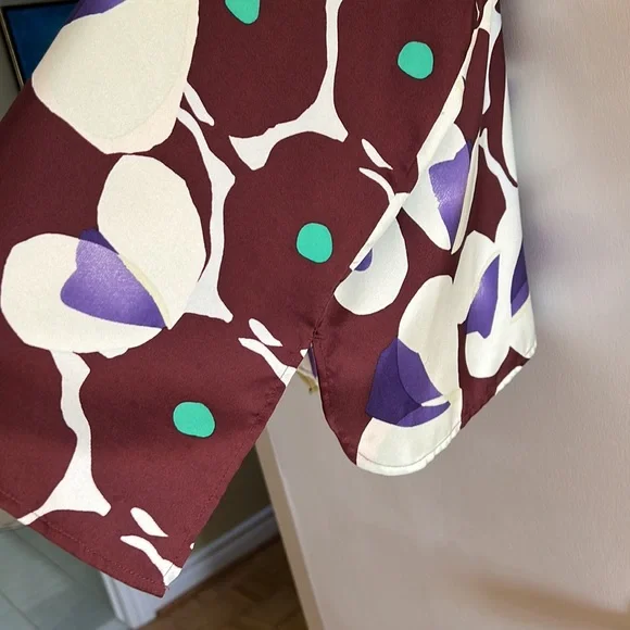 NWOT Diane von Furstenberg silk top. Size M - Picture 8 of 16